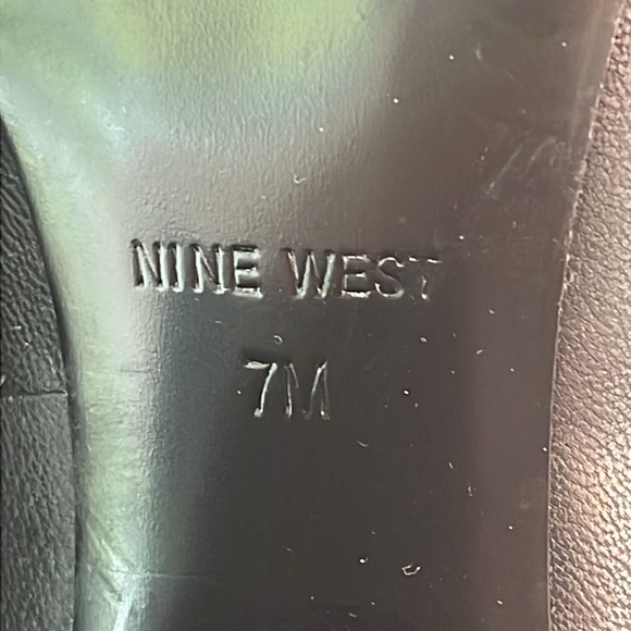 NINE WEST BLACK POINTED TOE HEELS - Picture 8 of 9